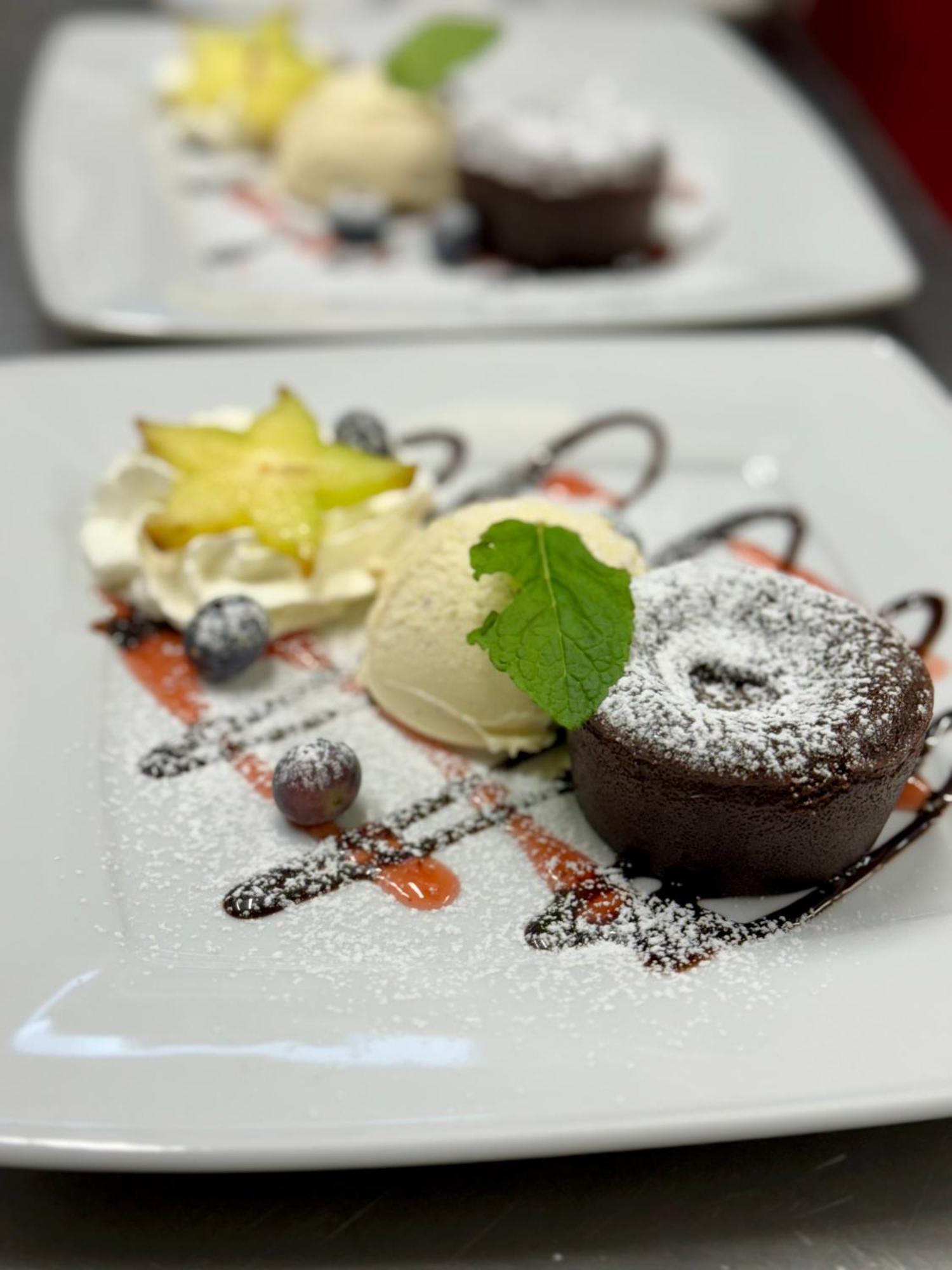 פריבידזה Raketa Residence, Restaurant & Hotel מראה חיצוני תמונה