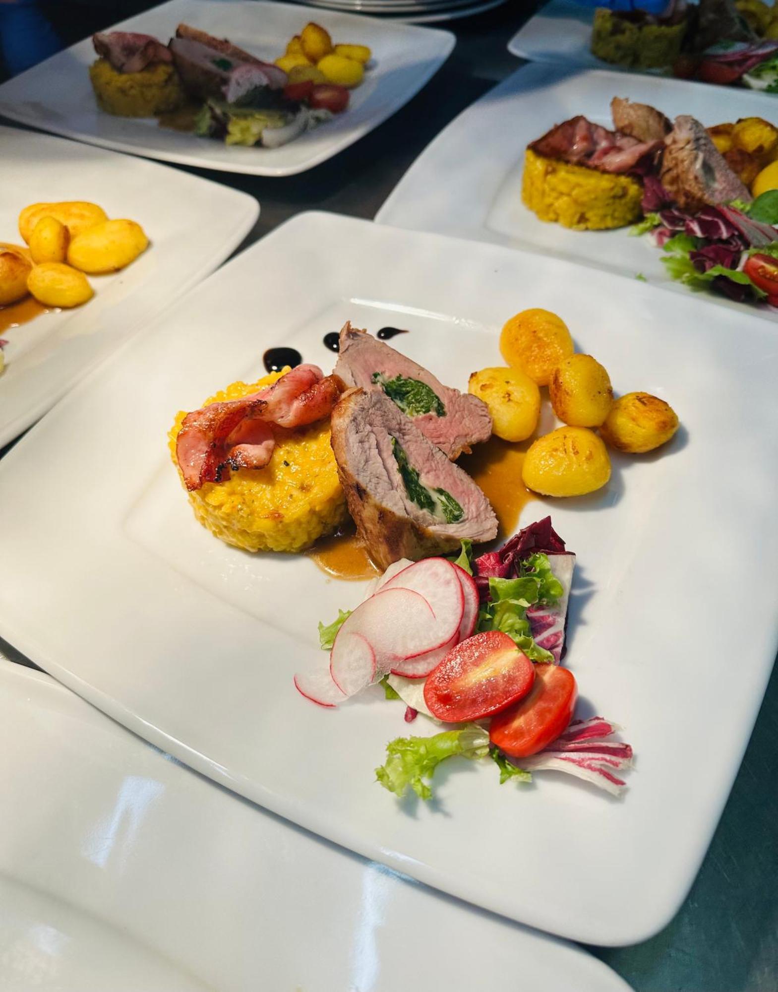 פריבידזה Raketa Residence, Restaurant & Hotel מראה חיצוני תמונה