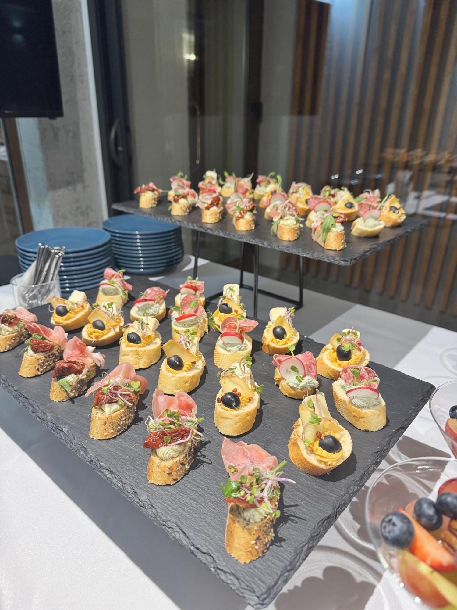 פריבידזה Raketa Residence, Restaurant & Hotel מראה חיצוני תמונה